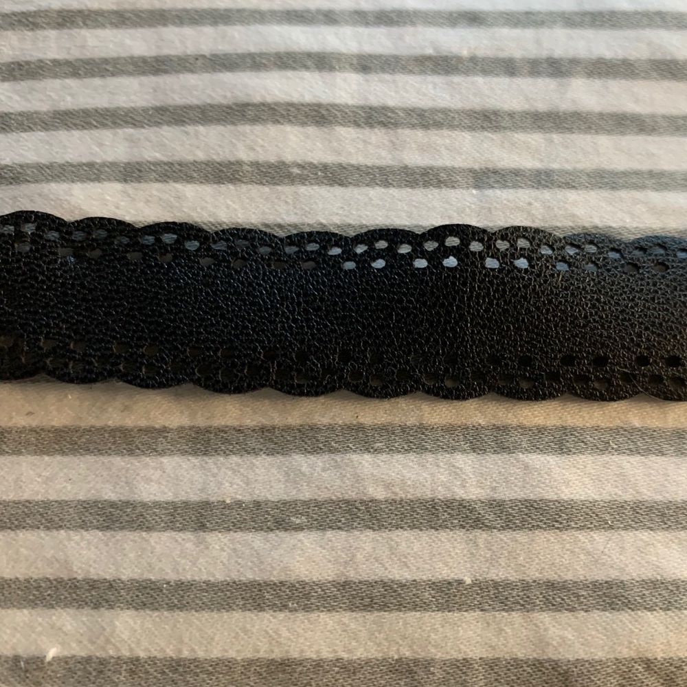 Black leather style choker necklace - Picture 2 of 3
